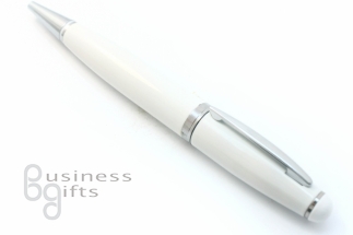 Белая  флешка ручка